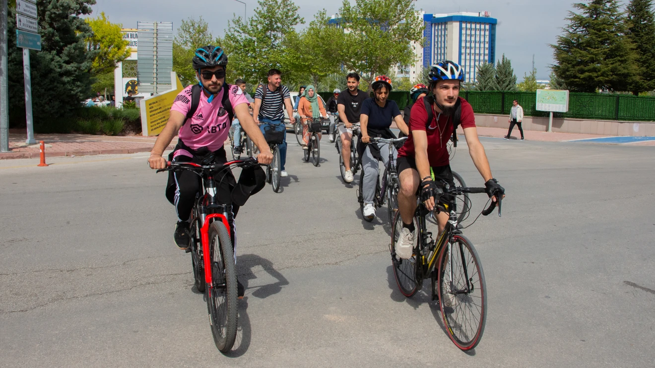 Selçuk Üniversitesinde pedallar sağlıklı yaşam için çevrildi